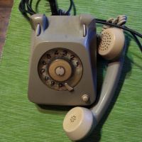 Ретро телефон с шайба, снимка 2 - Антикварни и старинни предмети - 45179765
