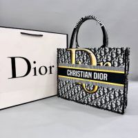 Дамска чанта Christian Dior, снимка 8 - Чанти - 45248528
