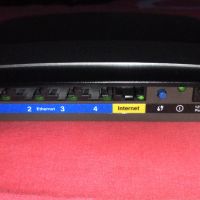 Linksys E2500 N600 Dual-Band Wi-Fi Router , снимка 3 - Рутери - 37975323