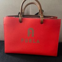 Червена чанта Furla, снимка 1 - Чанти - 45528097