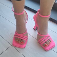 Неоново розови токчета River Island, снимка 4 - Дамски обувки на ток - 45603792