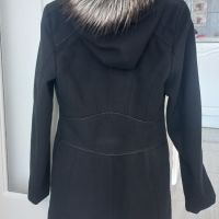 Дълго палто в черен цвят с качулка. 70% Кашмир. , снимка 2 - Палта, манта - 44655756