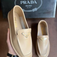 PRADA дамски обувки, снимка 3 - Дамски ежедневни обувки - 45037116
