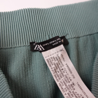 Zara къс клин с безшевна кройка в цвят мента, рипс S размер, снимка 9 - Клинове - 45035391