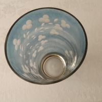 ретро синя стъклена ваза с гравирани цветя, снимка 3 - Антикварни и старинни предмети - 45620393