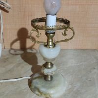 Настолна лампа с тяло от мрамор и месинг, снимка 2 - Настолни лампи - 45510283