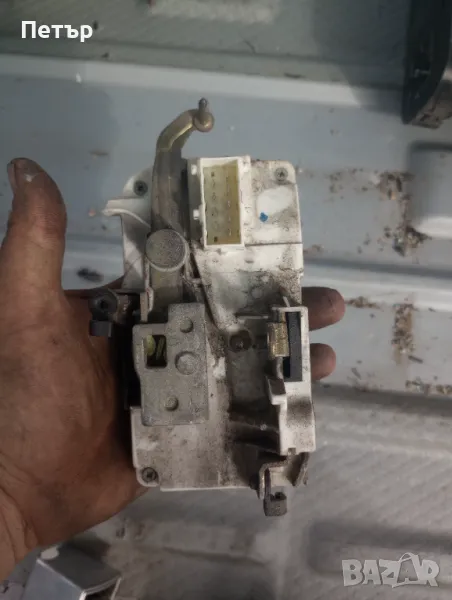 Предна дясна брава Пежо 807 ситроен ц8 ланчия федра , снимка 1