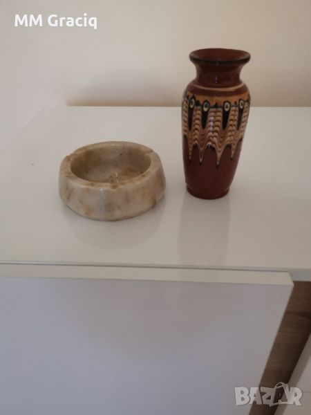 Мраморен пепелник и ретро ваза , снимка 1