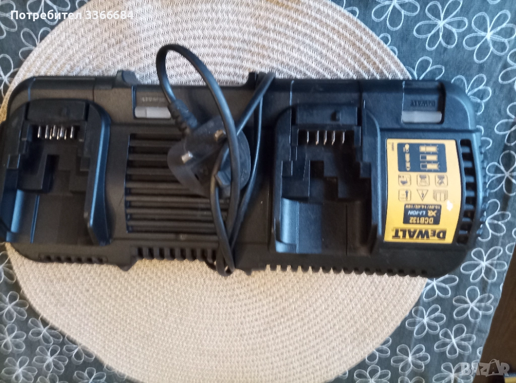 Двойно зарядно dewalt dcb132, снимка 1