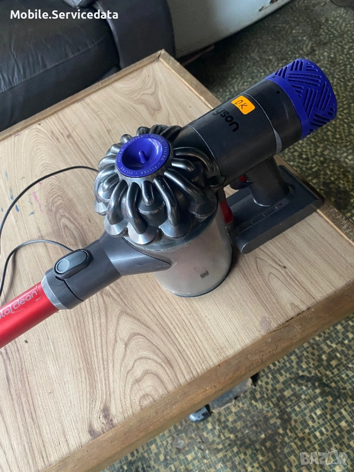 Вертикална Прахусмокачка Dyson V6 Total Clean, снимка 1