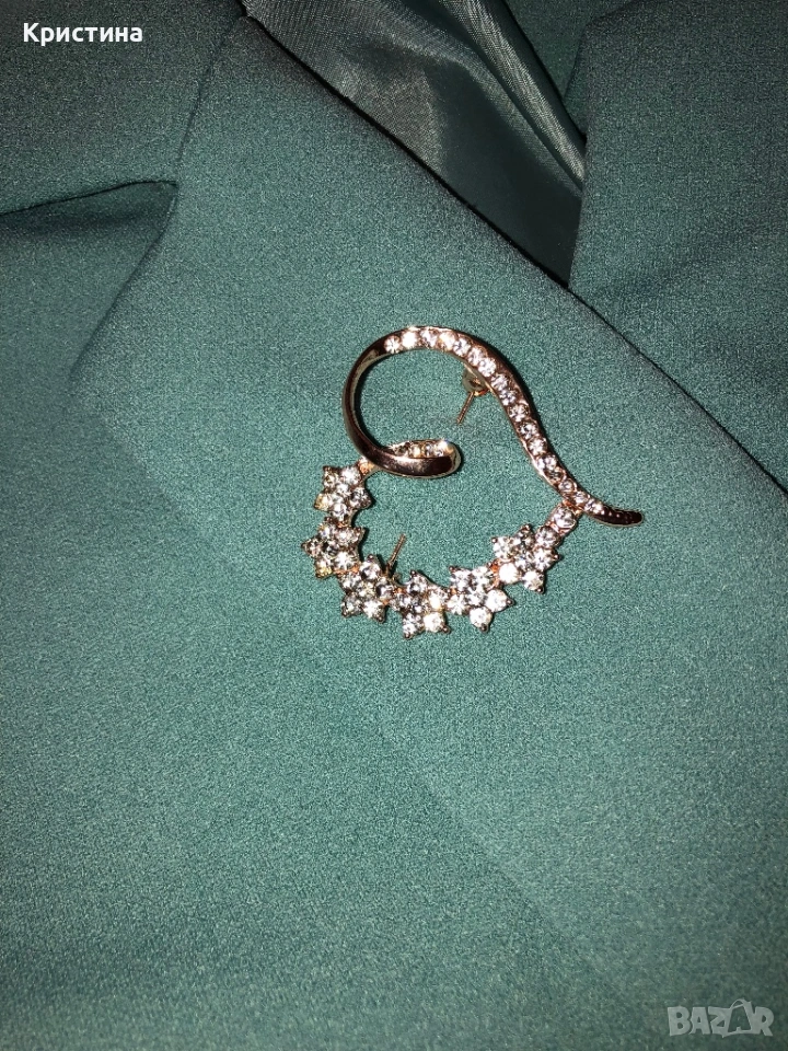 Брошки, снимка 1