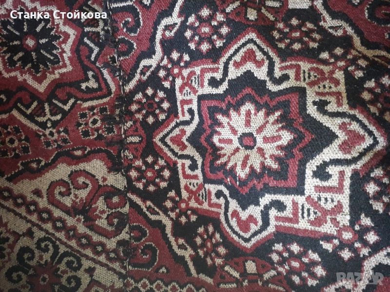 Вълнен трицветен килим /вишнево,черно, бежево/, снимка 1