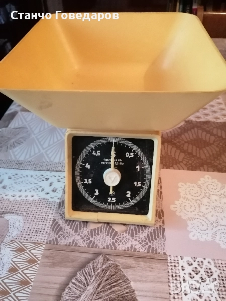 КАНТАР кухненски до 5 кг работещ и запазен, снимка 1