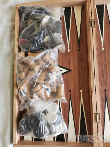 шах - голям (51х48 см), к-т с големи (бателитени) фигури+пулове/зарове, малък пирографиран 17х17 см , снимка 5 - Шах и табла - 52583035