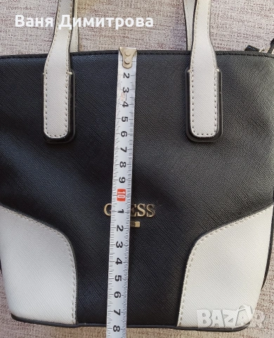 Дамска чанта Guess , снимка 4 - Чанти - 54238142