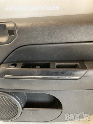 Предна дясна врата панел карта за Jeep Compass 2.2 CRD (2011) L01000723AA, снимка 2 - Части - 53603091