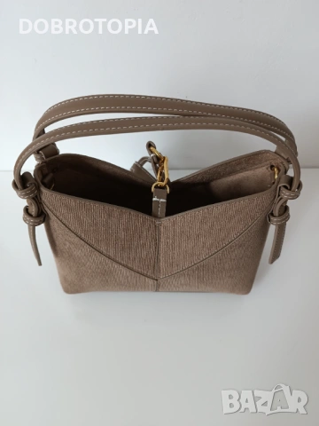 Стилът среща свободата: Вашата нова дамска чанта , снимка 8 - Чанти - 53335180