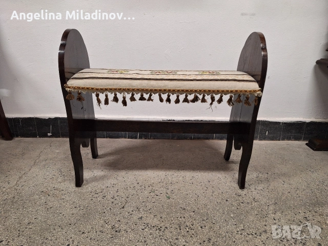 Винтидж пейка с ръчна бродерия , снимка 2 - Дивани и мека мебел - 53686014