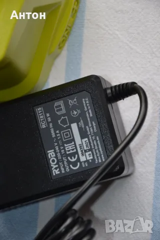 Зарядно устройство Ryobi за 18V, снимка 3 - Винтоверти - 48375419