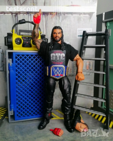 Екшън фигура WWE Roman Reigns Роман Рейнс ELITE SERIES Bloodline mattel figure елит, снимка 9 - Колекции - 48384867