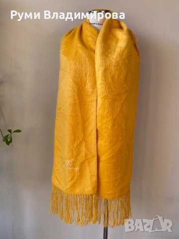 Жълт шал от Alpaca, снимка 8 - Шалове - 53474153