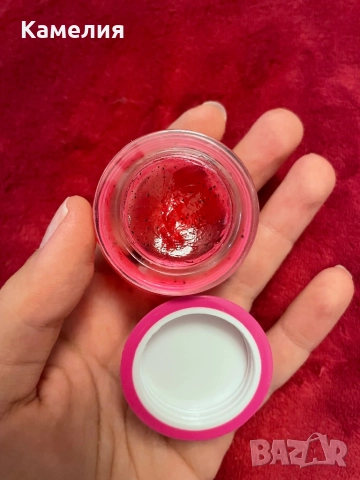 Гланц за устни, снимка 2 - Декоративна козметика - 52237578