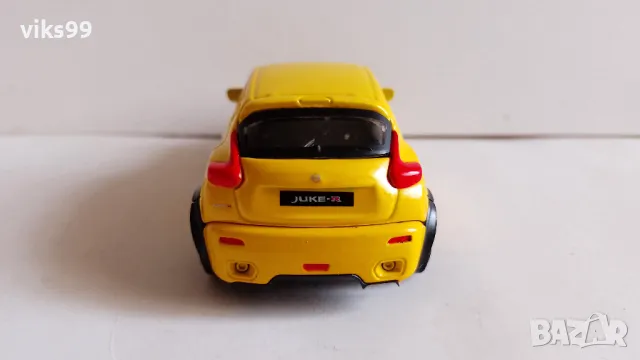 Bburago Nissan Juke-R - Мащаб 1:43, снимка 4 - Колекции - 48355595