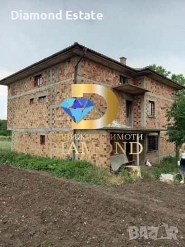 Триетажна къща в село Татарево общ. Първомай, снимка 2 - Къщи - 50778826