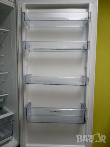 Като нов комбиниран хладилник с фризер Сименс Siemens A+++  2 години гаранция!, снимка 7 - Хладилници - 45876065