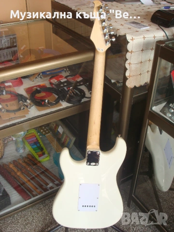 Електрическа китара, снимка 9 - Китари - 53857192