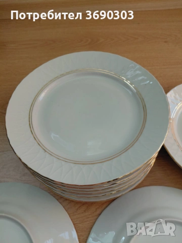 Български порцелан Мрежеста Изида златен кант, 10 броя чинии за основно 23 см, по 3 евро за брой, снимка 5 - Чинии - 53779713