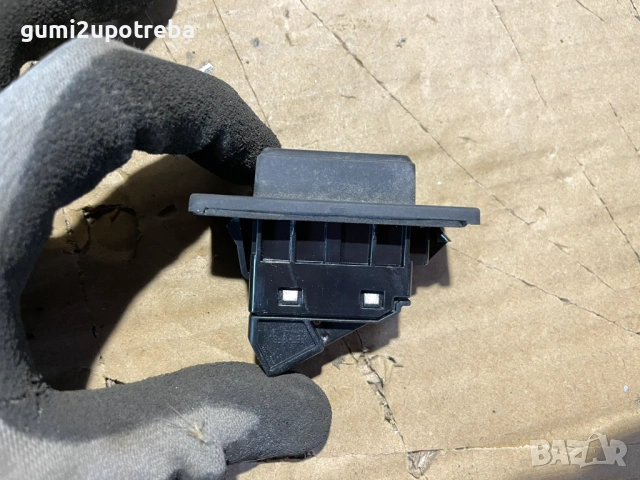 Бутон Отваряне Багажник bhn9624b2 Mazda3 2014 2.0бен 121kW, снимка 3 - Части - 53965822