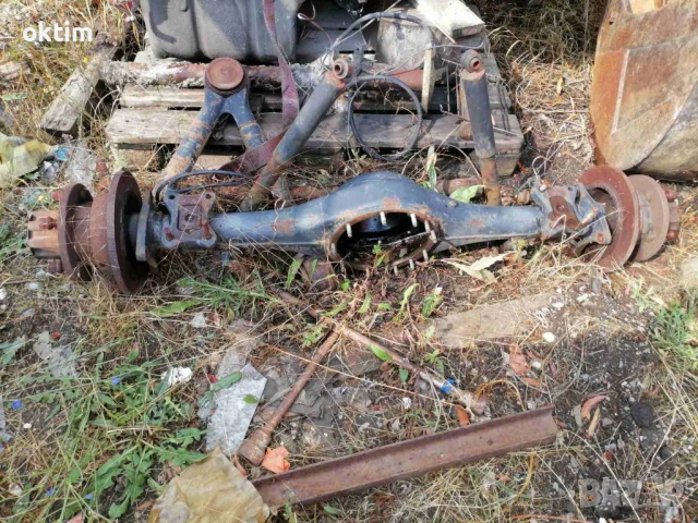 Продавам на части Нисан кабстар 3000 кб. Глава дюзи изпускателна тръби и други., снимка 12 - Части - 42846012