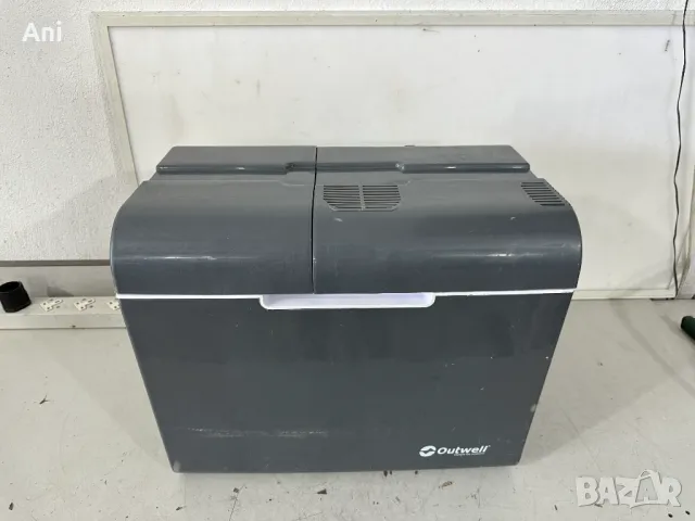 Хладилна чанта - Outwell 35L 220/12 V, снимка 1 - Хладилни чанти - 46915765