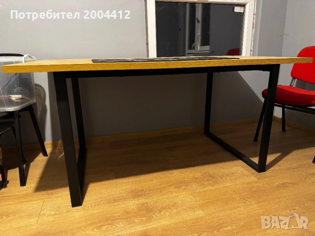 Маса AABENRAA 90x160 см – модерен дизайн, топъл дъб/черно