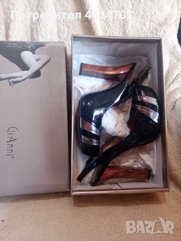 Дамски луксозни обувки почти не обувани 