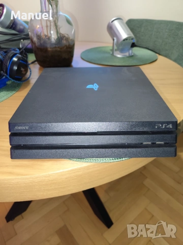 PLAY STATION 4 PRO 1 TB