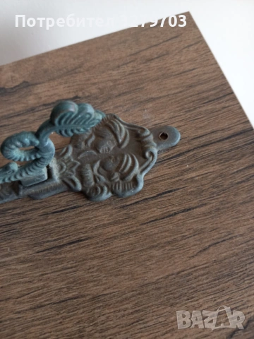 Антична закачалка 