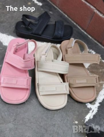 Семпли дамски сандали с изчистен дизайн (001) - 4 цвята, снимка 2 - Сандали - 45403222