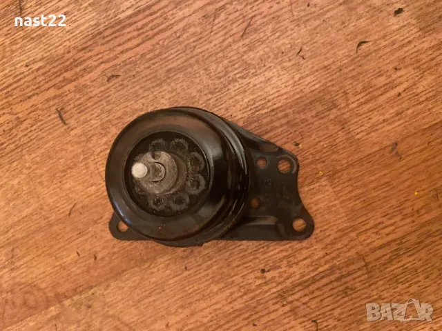 Десен тампон двигател Фолксваген Поло 1.4 ТДИ 80 к.сПоло , снимка 3 - Части - 49789817