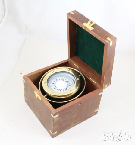 Корабен компас изработен от месинг в дървена кутия , снимка 3 - Колекции - 53999354