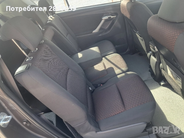 Тойота Версо 1.8 бензин-7 места , снимка 14 - Автомобили и джипове - 52046521