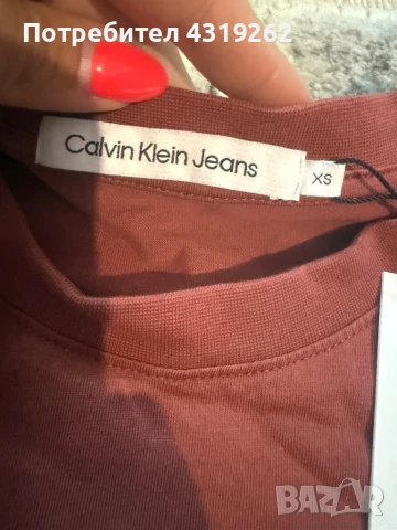 Дамска тениска Calvin Klein, снимка 3 - Тениски - 50962265