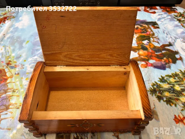 Стара дървена кутия , снимка 5 - Антикварни и старинни предмети - 50410778