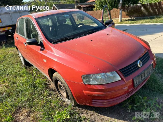 на части  Fiat Stilo 1.6i  -цяла 500 лв или на части   двигател перфектен / 6 скорости изкривен заде, снимка 1 - Автомобили и джипове - 46676190