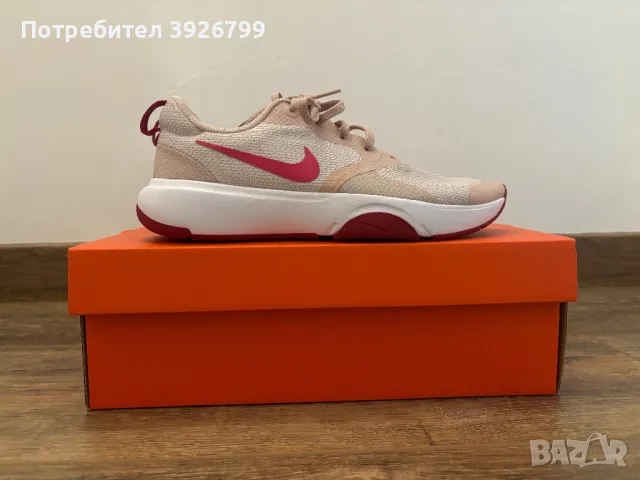 Дамски маратонки Nike, снимка 1 - Маратонки - 46881808