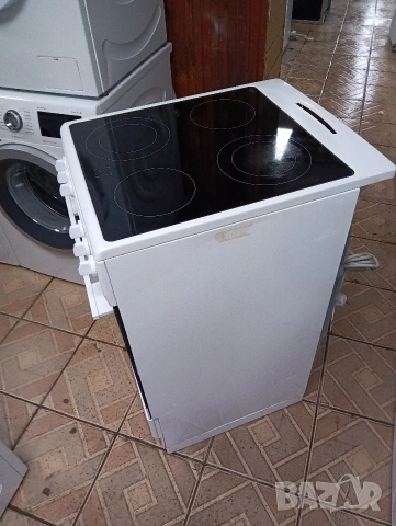 Тясна 50см свободно стояща печка с керамичен плот Gram с две години гаранция!, снимка 8 - Печки, фурни - 53461401