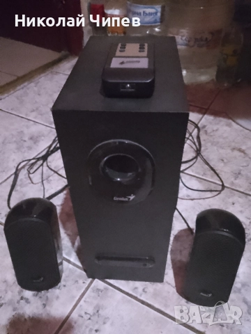 Продавам буфер с 2 тонколони и дистанционно.