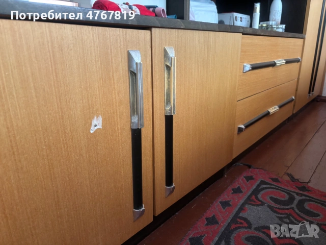 ПОДАРЯВАМ Секция в отлично състояние с 2 гардероба СОБСТВЕН ТРАНСПОРТ. ДО 27.03, снимка 9 - Секции и витрини - 53862969