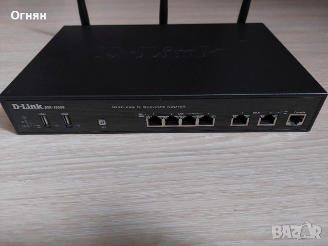Продавам гигабитов рутер D-link DSR-1000n, снимка 2 - Рутери - 52148065